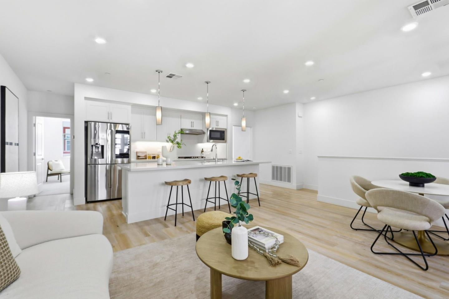 Front Image Thumbnail for ML82037317