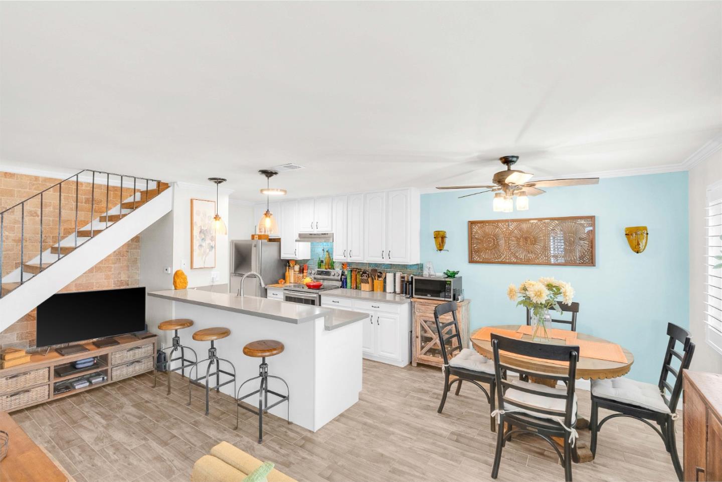 Front Image Thumbnail for ML82037327