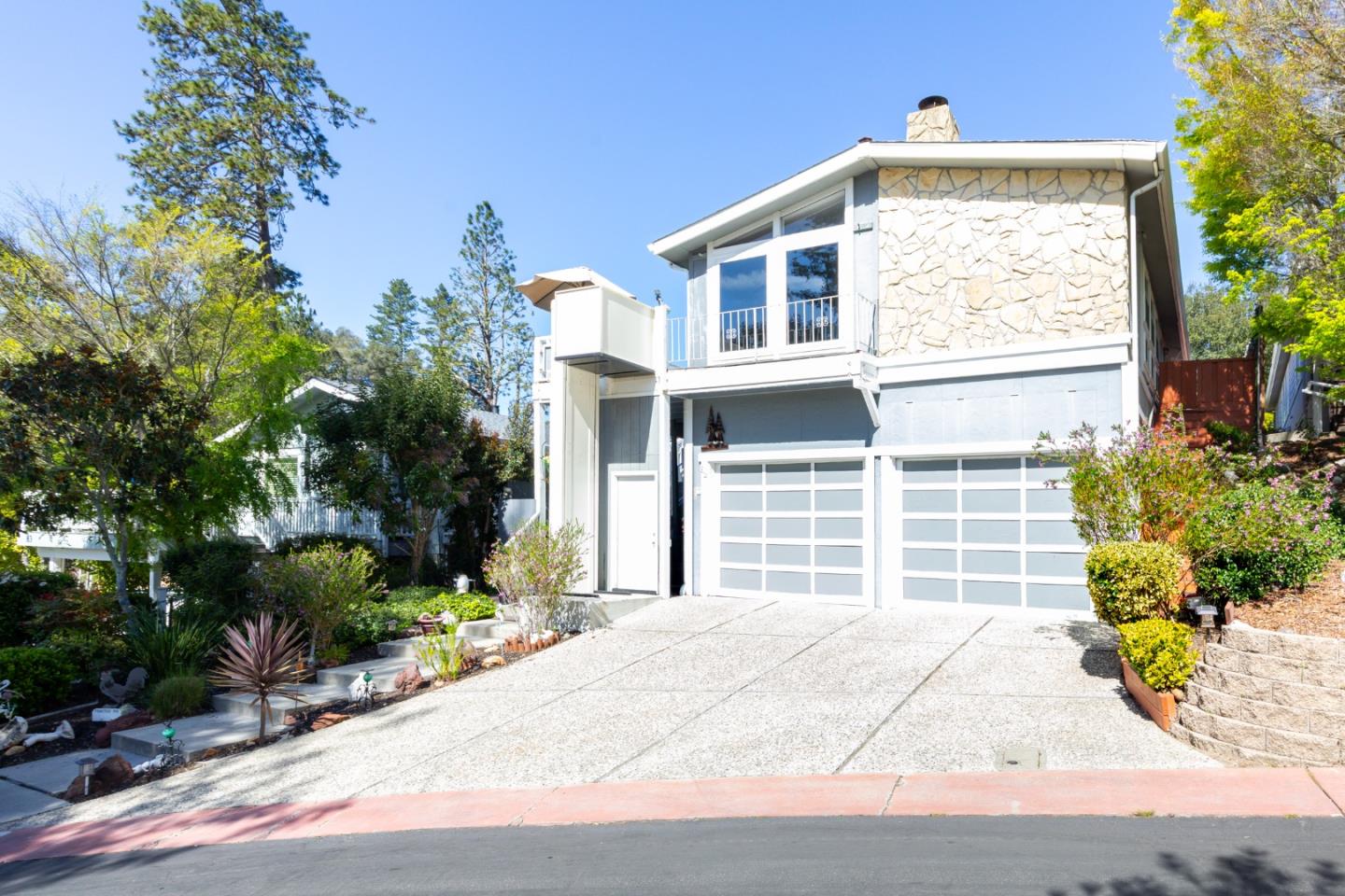 Front Image Thumbnail for ML82037411