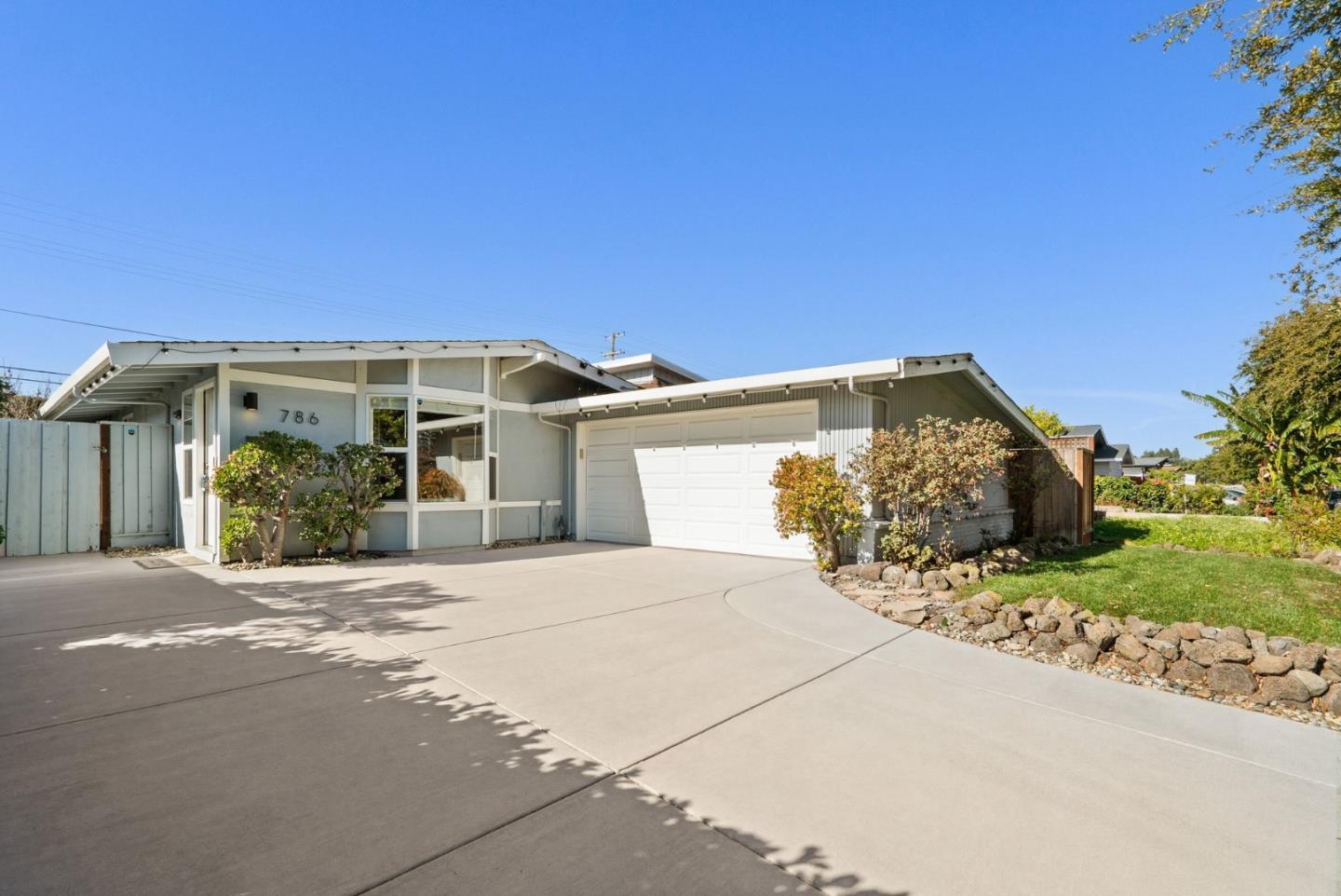 Front Image Thumbnail for ML82037436