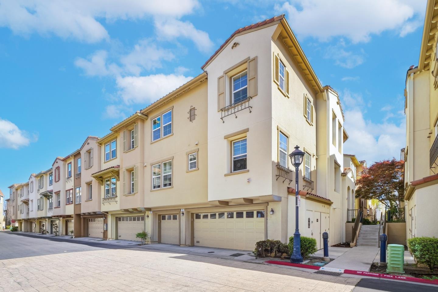 Front Image Thumbnail for ML82037452