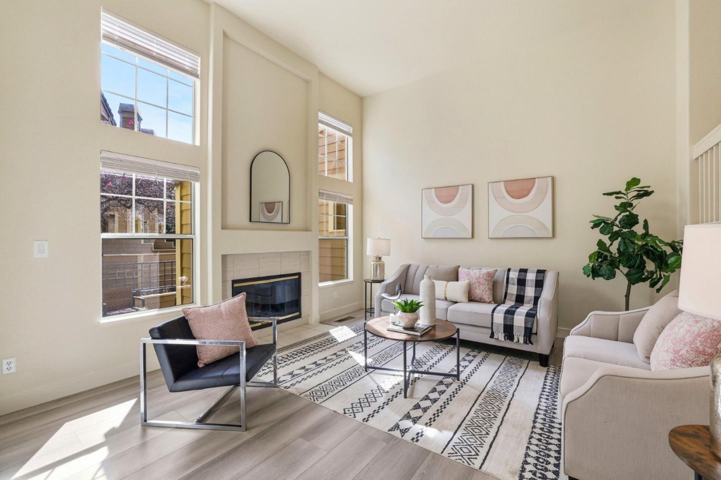 Front Image Thumbnail for ML82037489