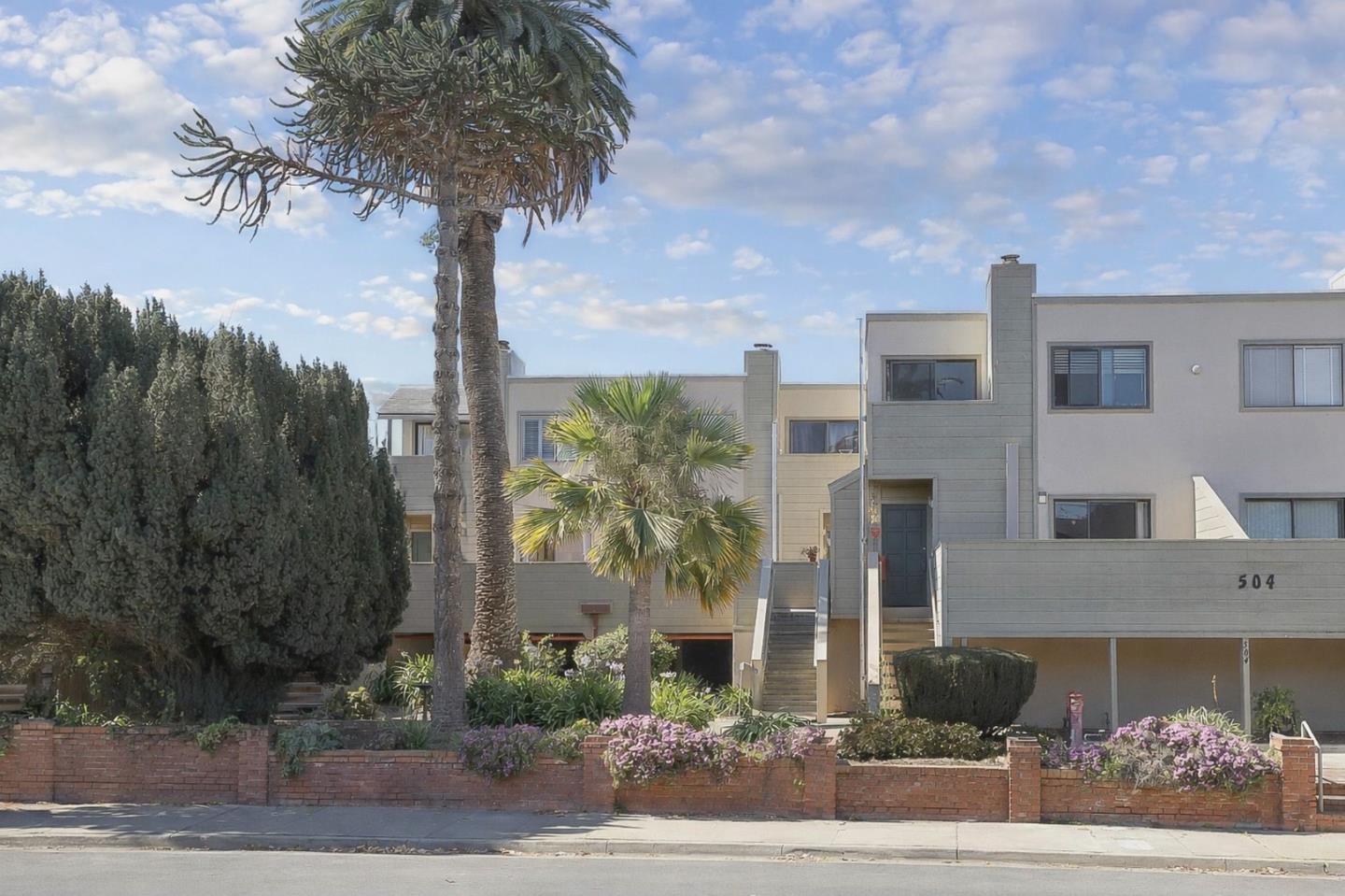 Front Image Thumbnail for ML82037502