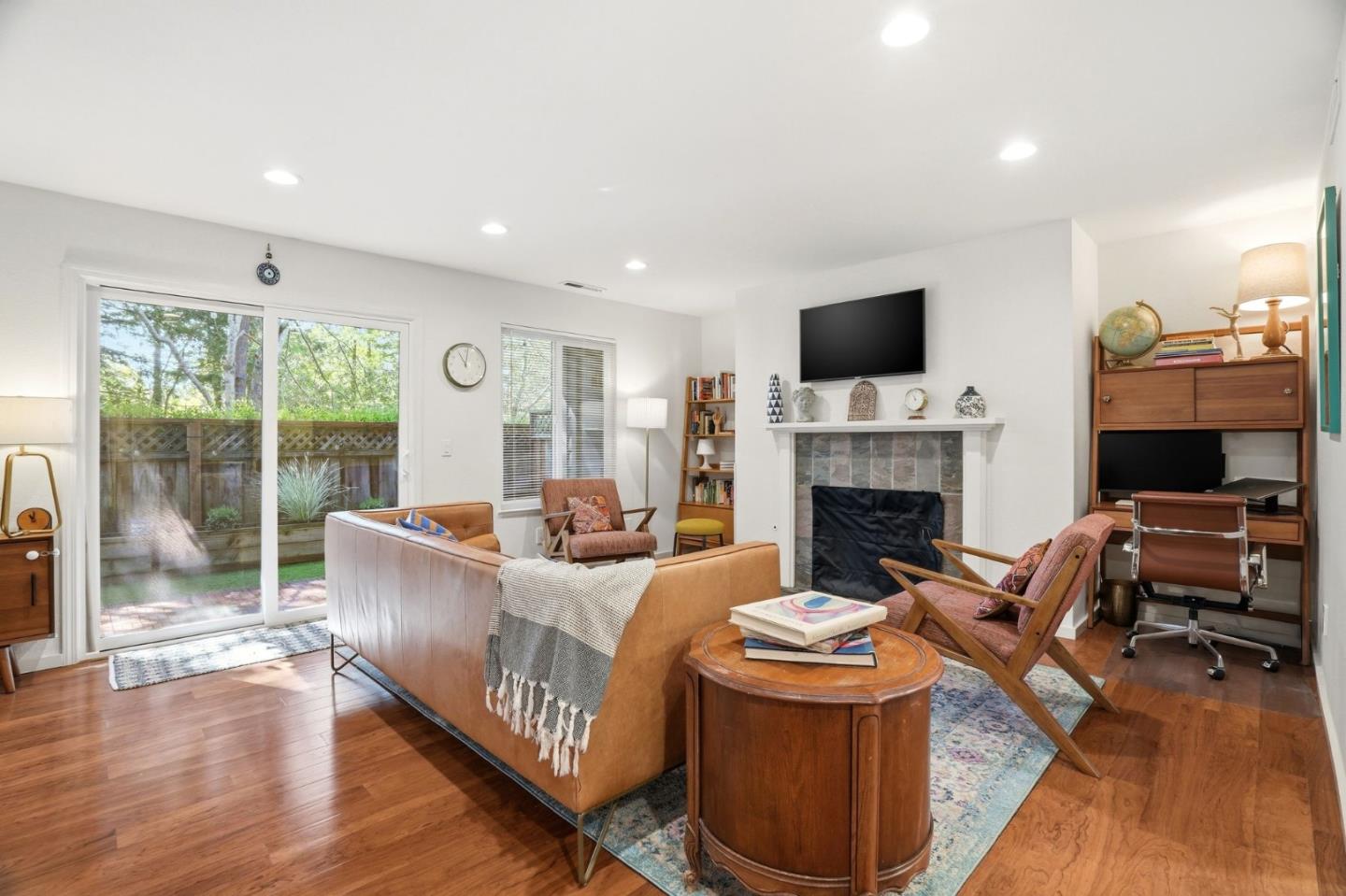 Front Image Thumbnail for ML82037539