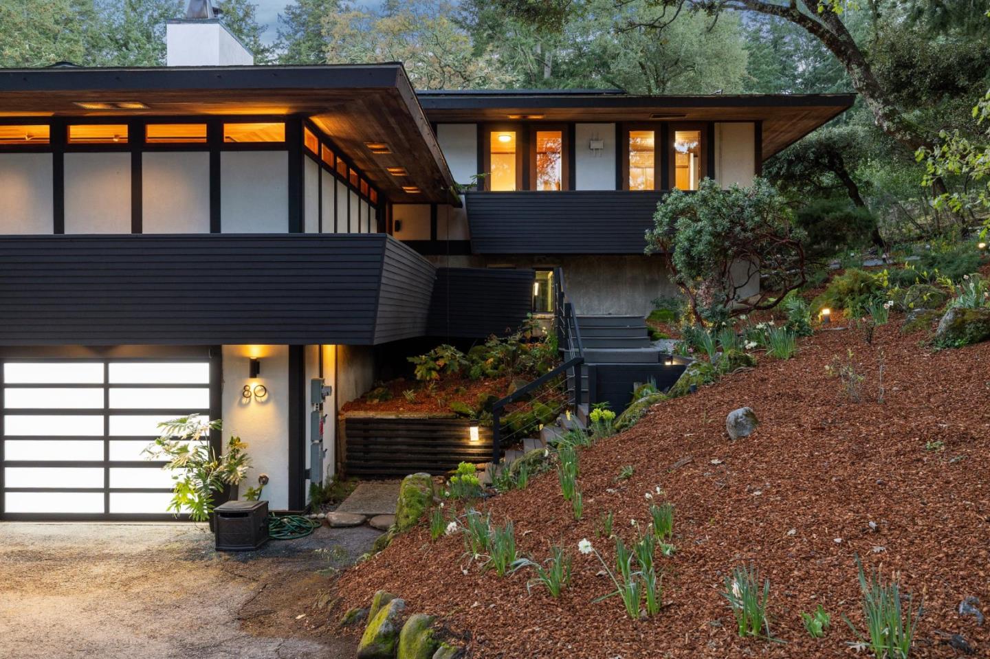 Front Image Thumbnail for ML82037542