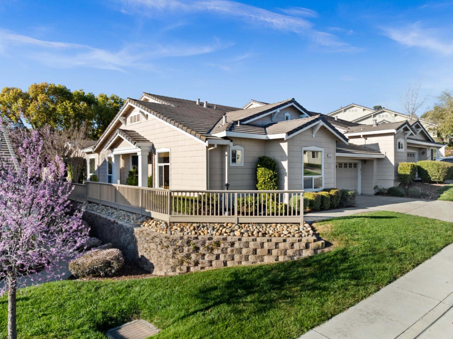 Front Image Thumbnail for ML82037545