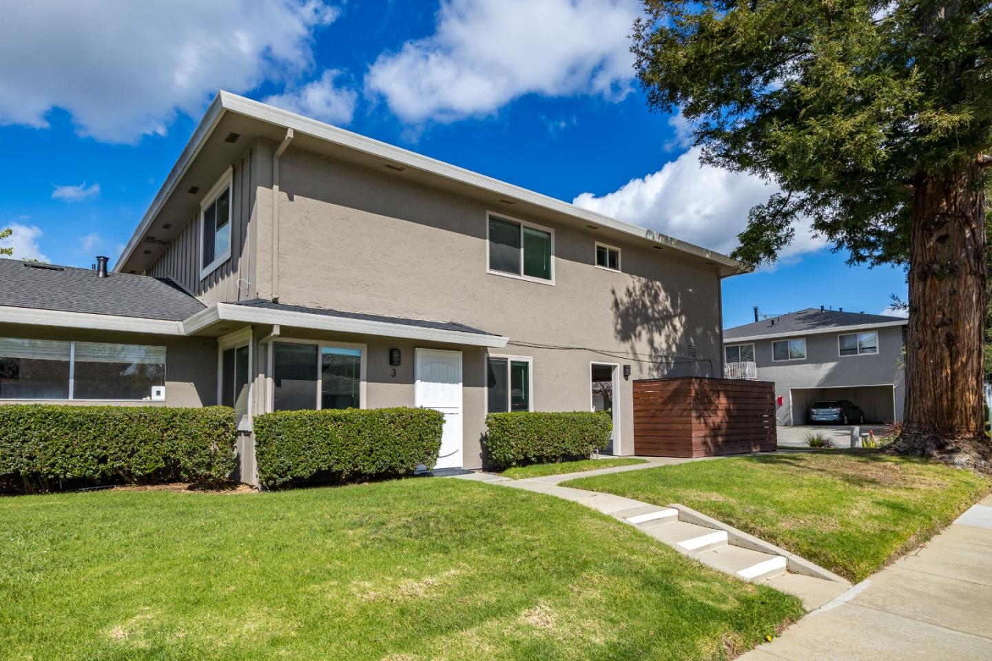 Front Image Thumbnail for ML82037590