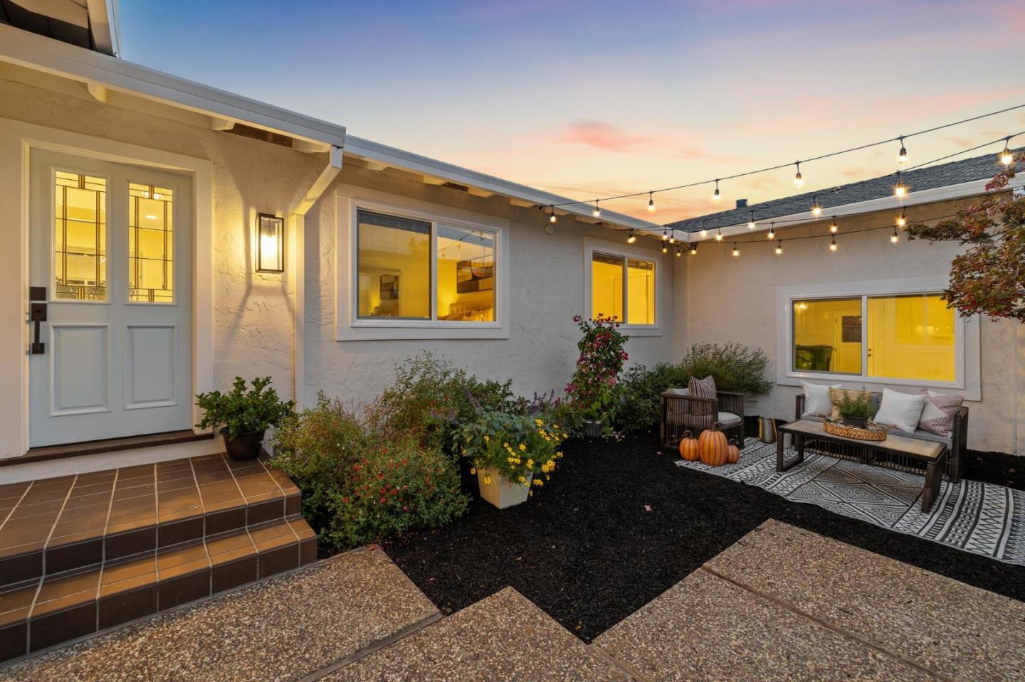 Front Image Thumbnail for ML82037596