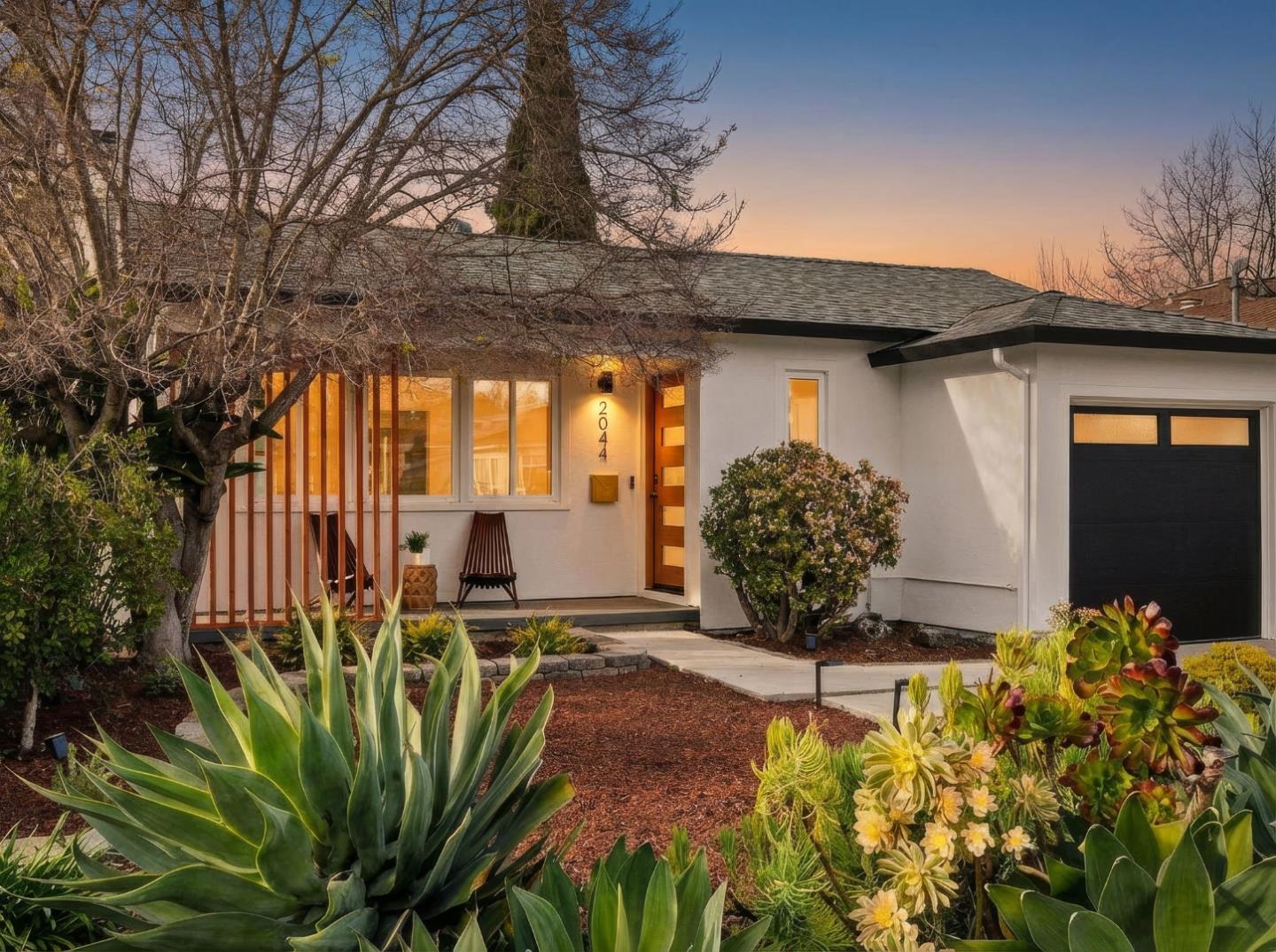 Front Image Thumbnail for ML82037762