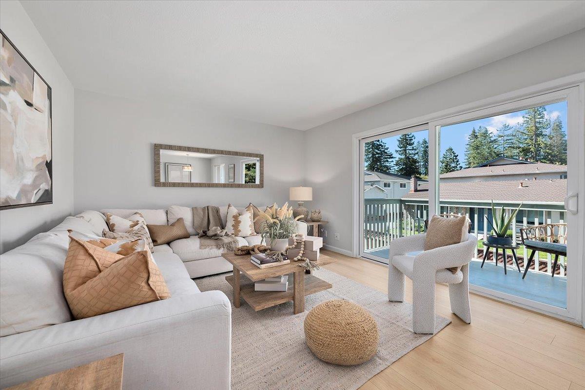 Front Image Thumbnail for ML82037786