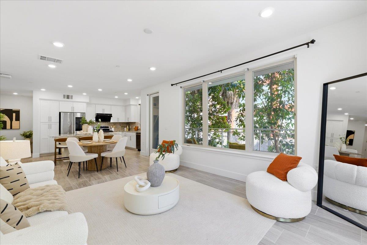 Front Image Thumbnail for ML82037823