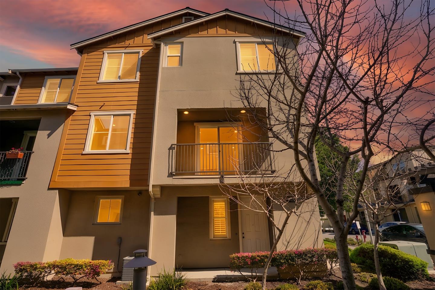 Front Image Thumbnail for ML82037847