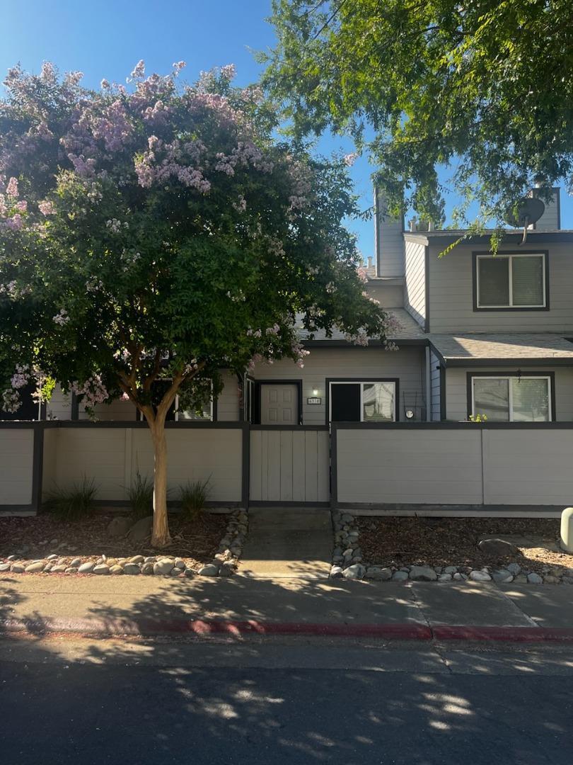 Front Image Thumbnail for ML82037861