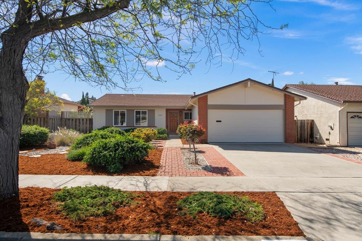 Front Image Thumbnail for ML82037887