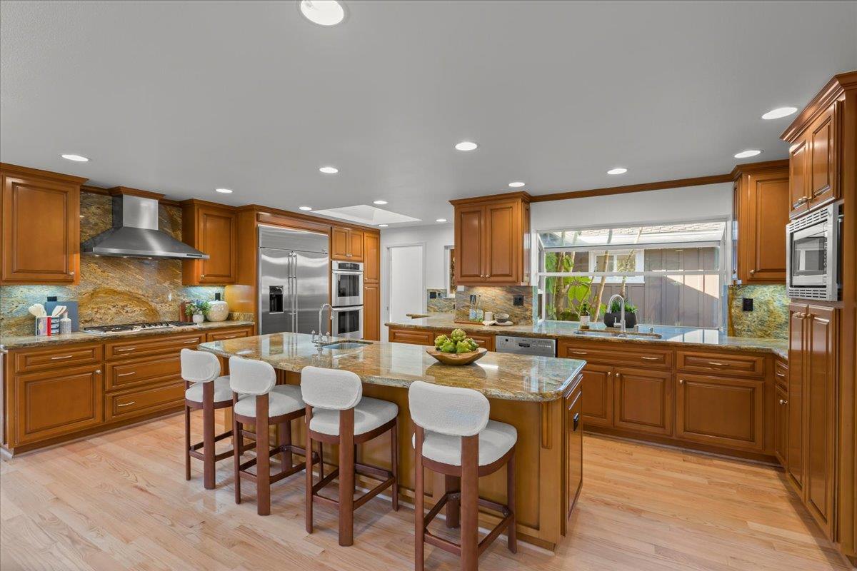 Front Image Thumbnail for ML82037912