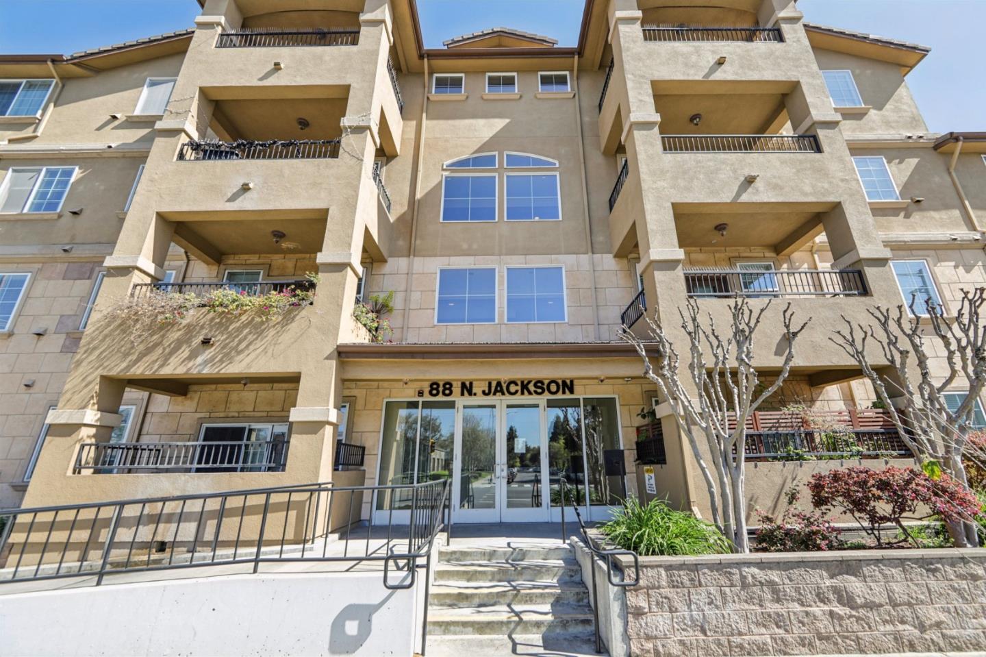 Front Image Thumbnail for ML82037936