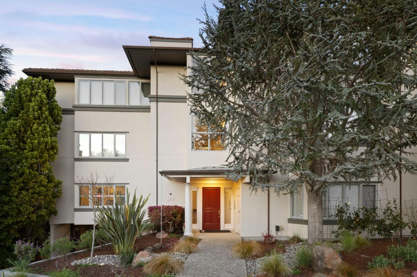 Front Image Thumbnail for ML82037954