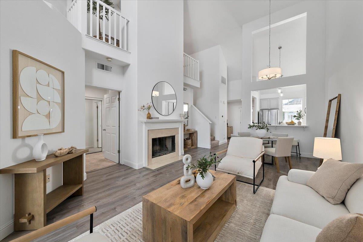 Front Image Thumbnail for ML82037987