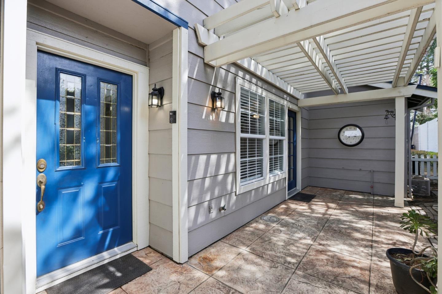 Front Image Thumbnail for ML82038049