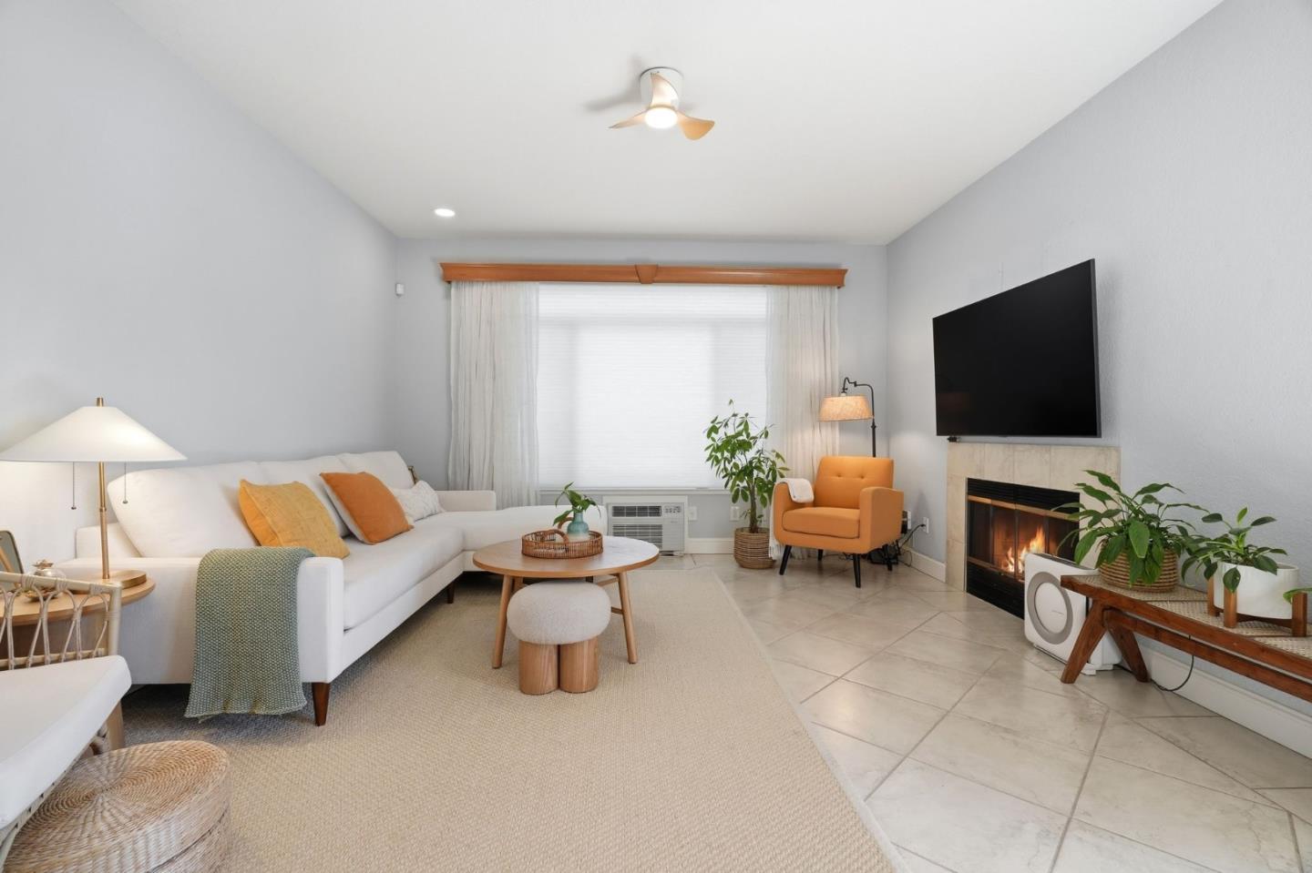 Front Image Thumbnail for ML82038057