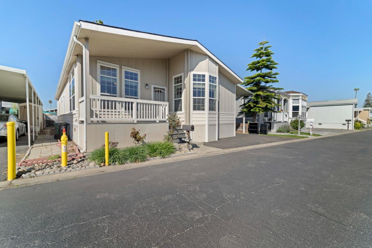 Front Image Thumbnail for ML82038232