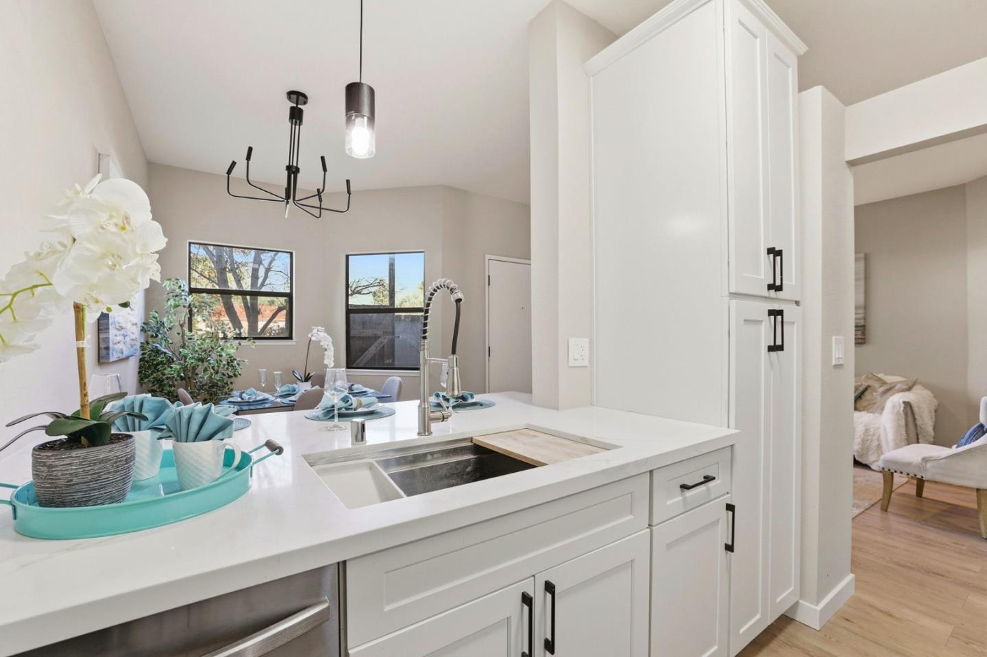 Front Image Thumbnail for ML82038251