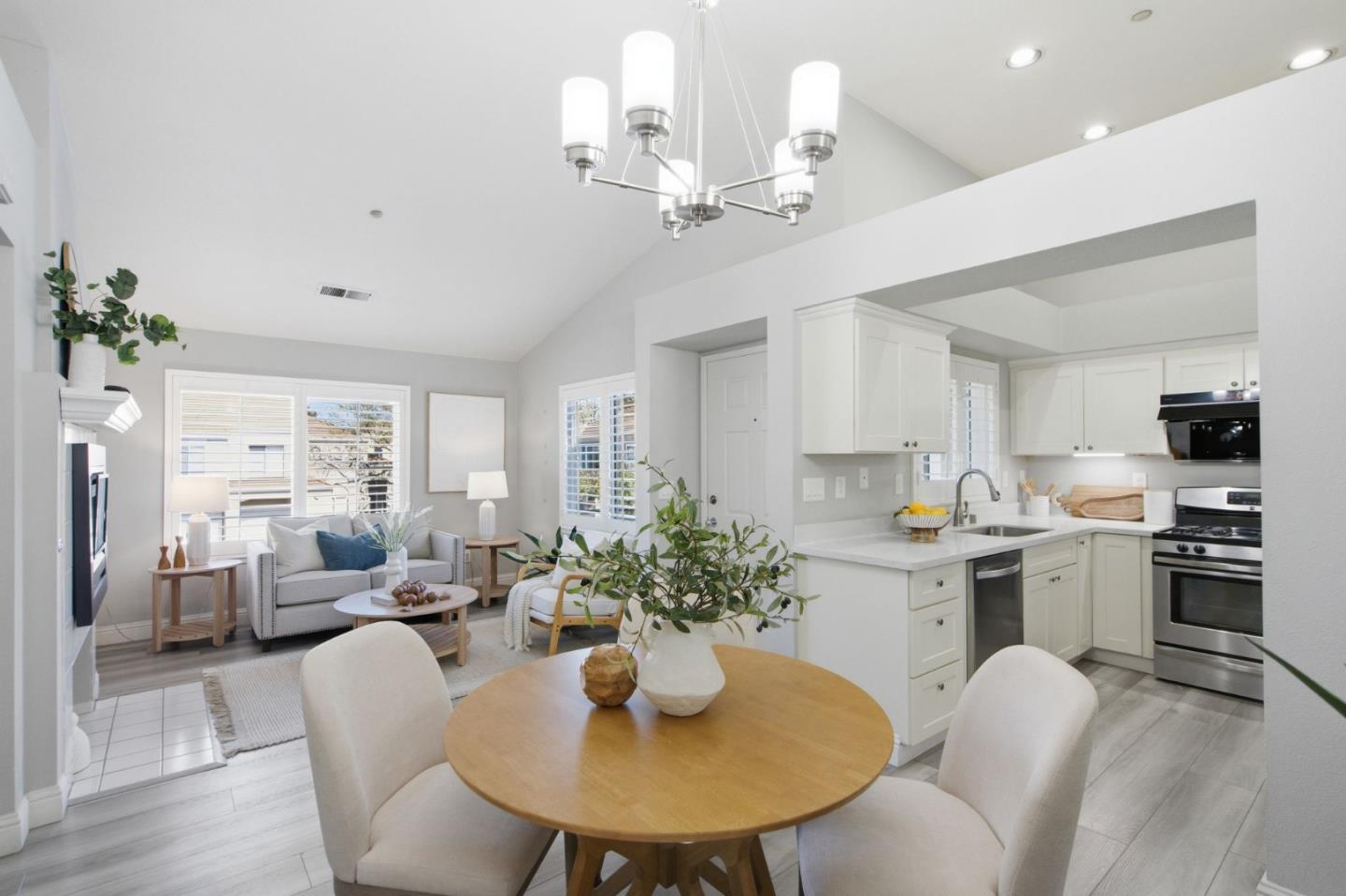 Front Image Thumbnail for ML82038285