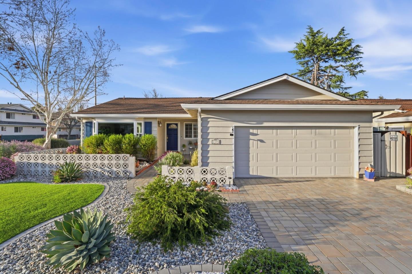 Front Image Thumbnail for ML82038309