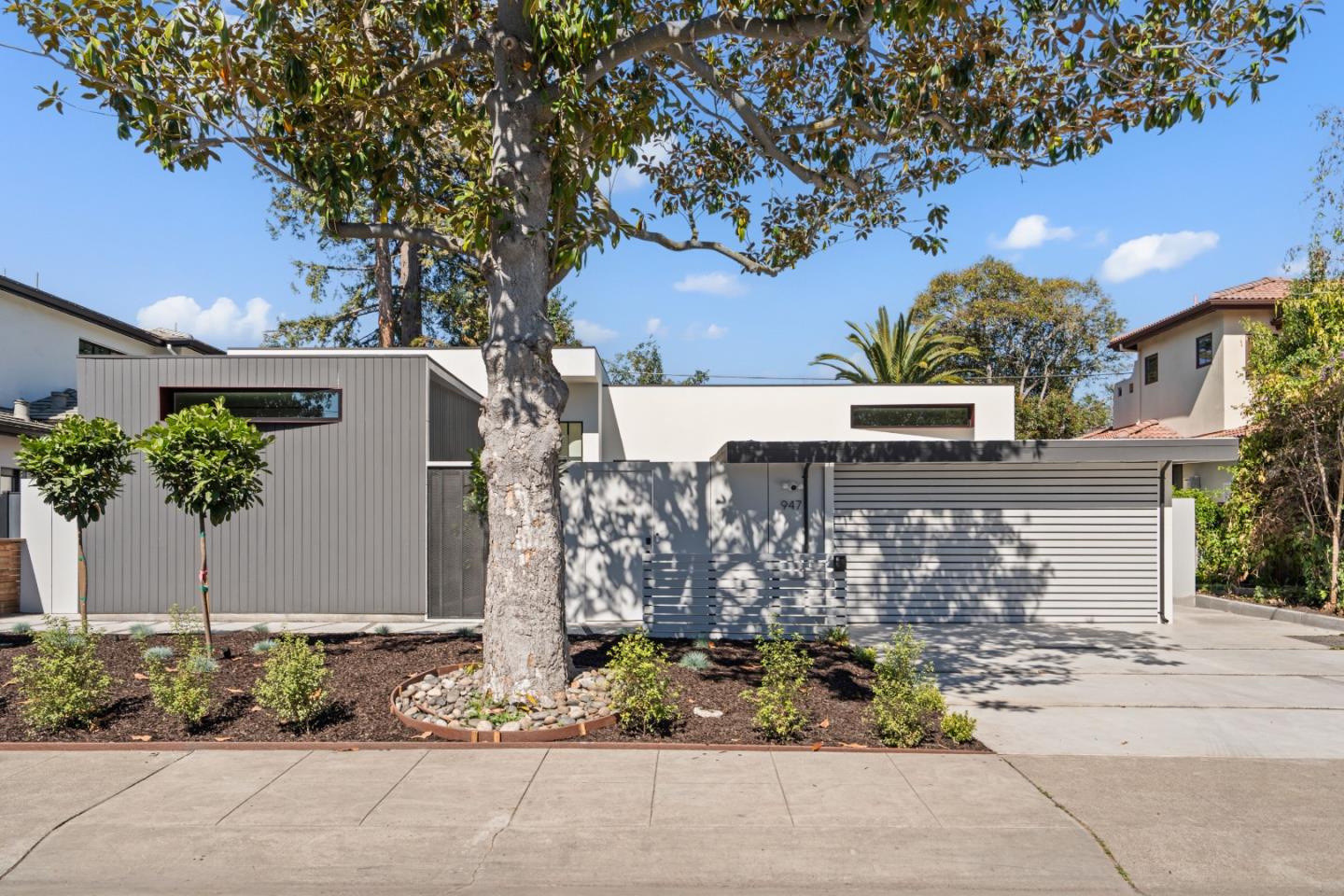 Front Image Thumbnail for ML82038327