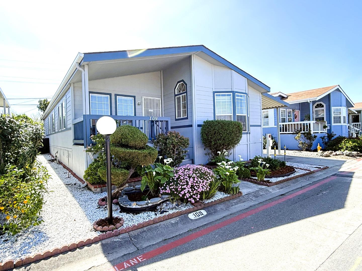 Front Image Thumbnail for ML82038337