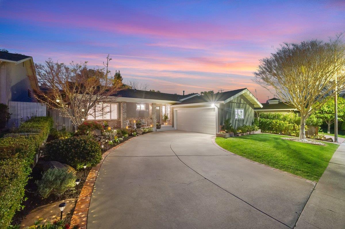 Front Image Thumbnail for ML82038343