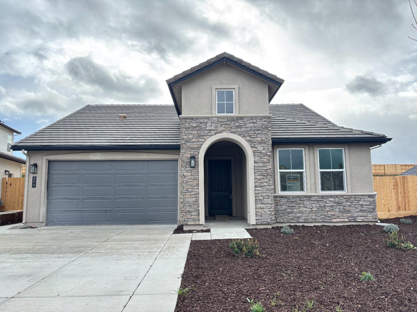 Front Image Thumbnail for ML82038356