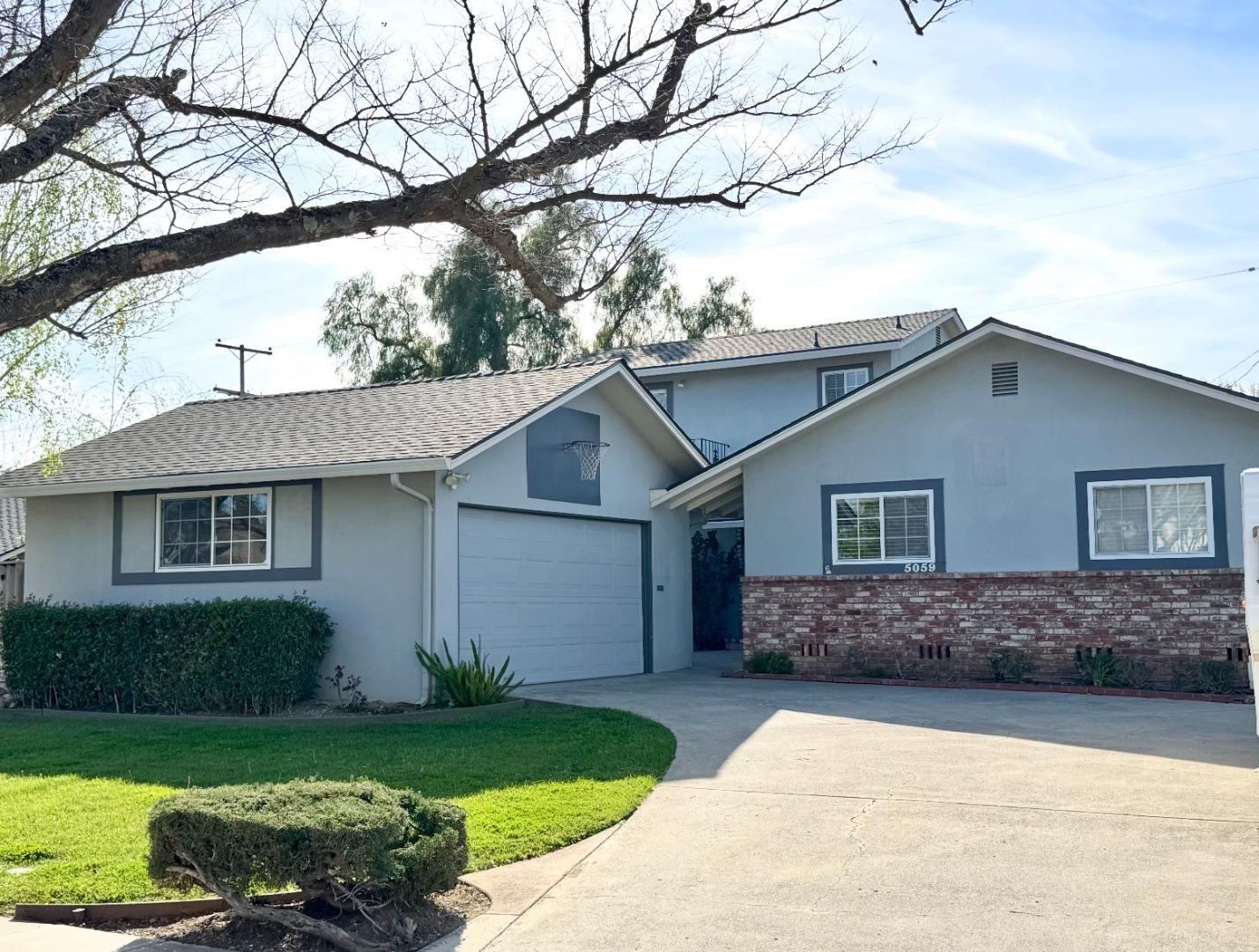 Front Image Thumbnail for ML82038412