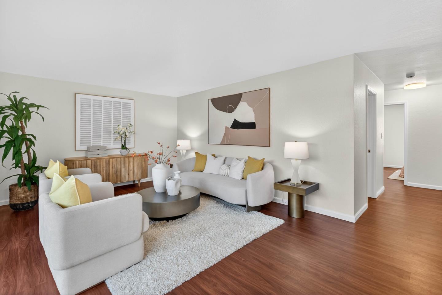 Front Image Thumbnail for ML82038425