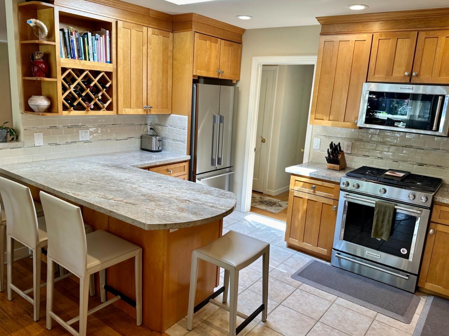 Front Image Thumbnail for ML82038431