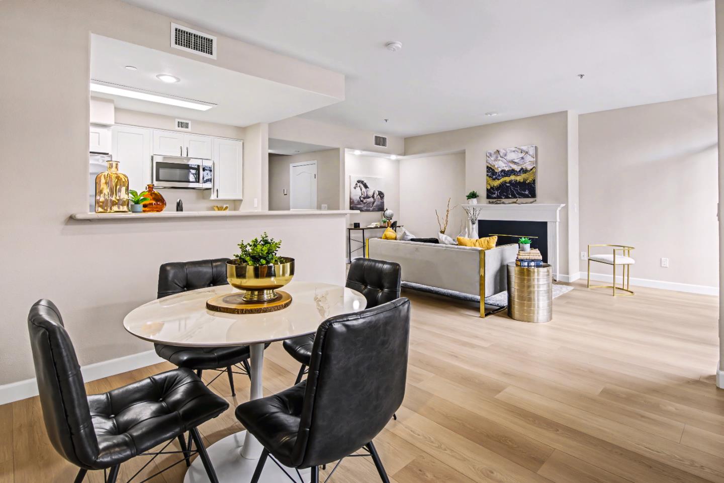 Front Image Thumbnail for ML82038437