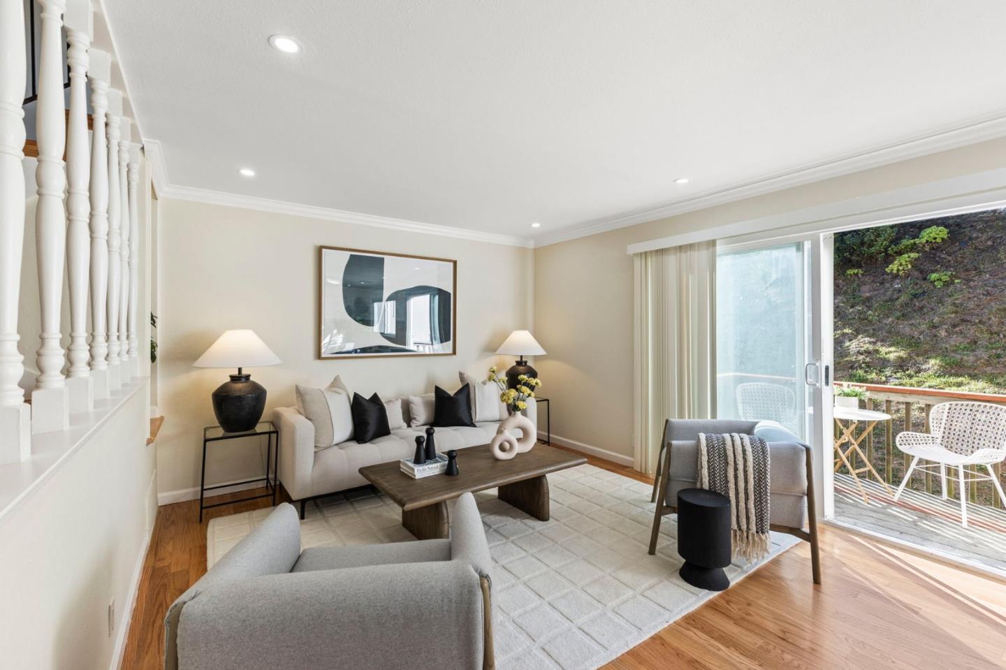 Front Image Thumbnail for ML82038445