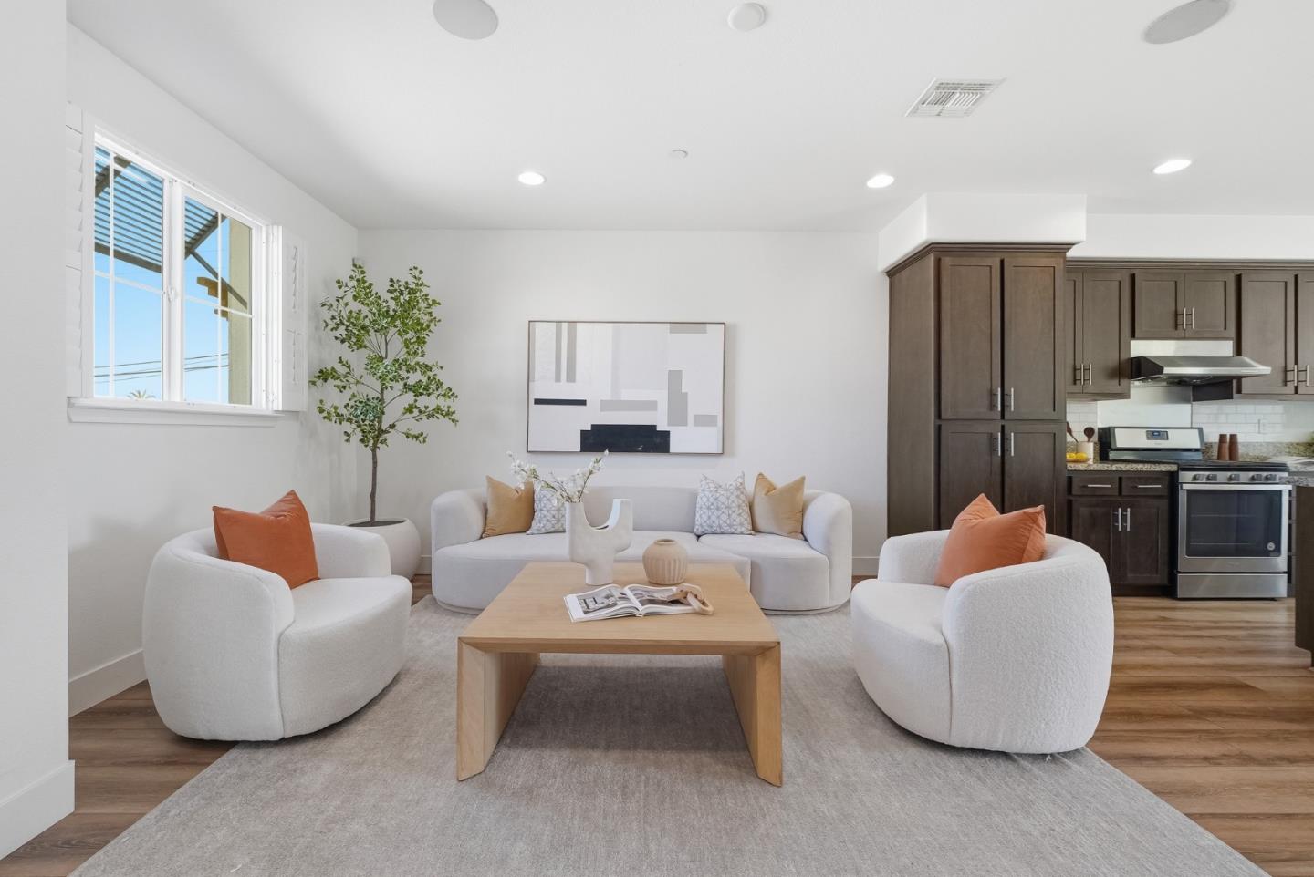 Front Image Thumbnail for ML82038478