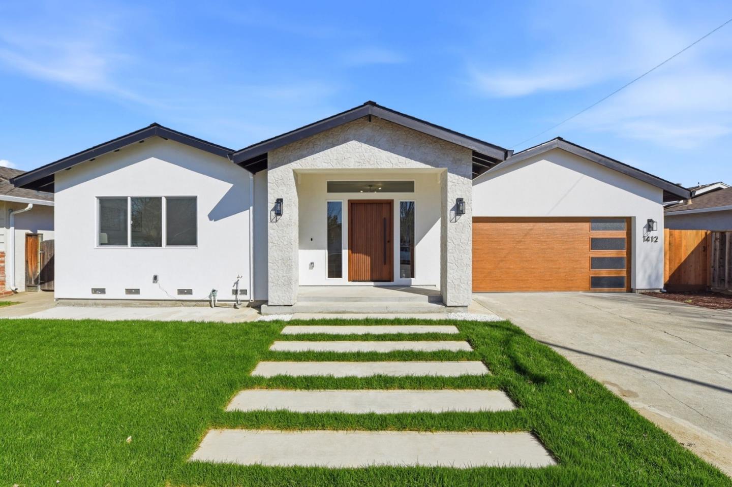 Front Image Thumbnail for ML82038499