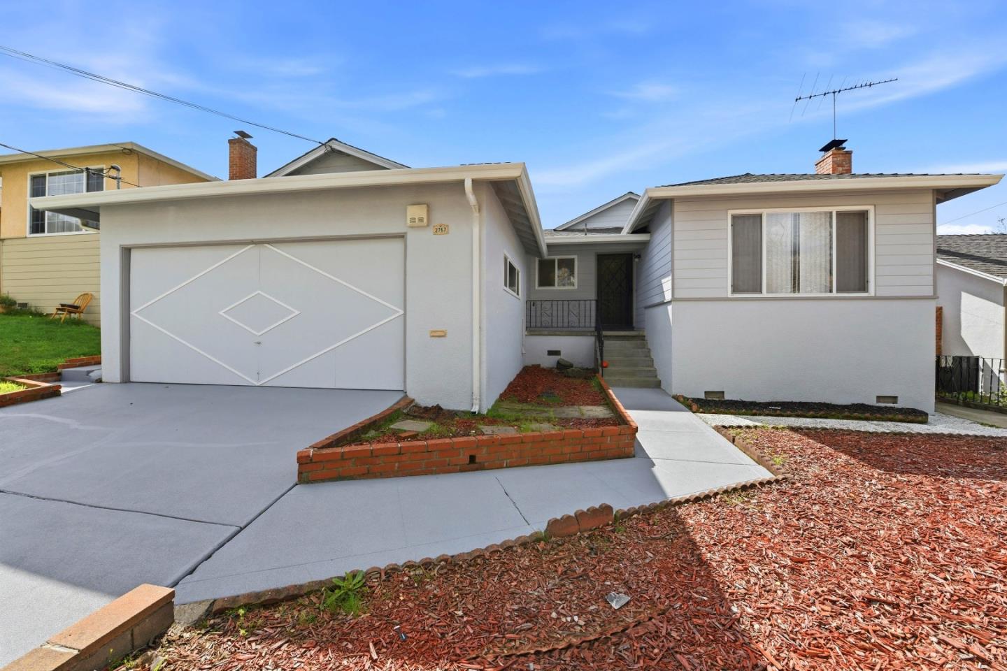 Front Image Thumbnail for ML82038510