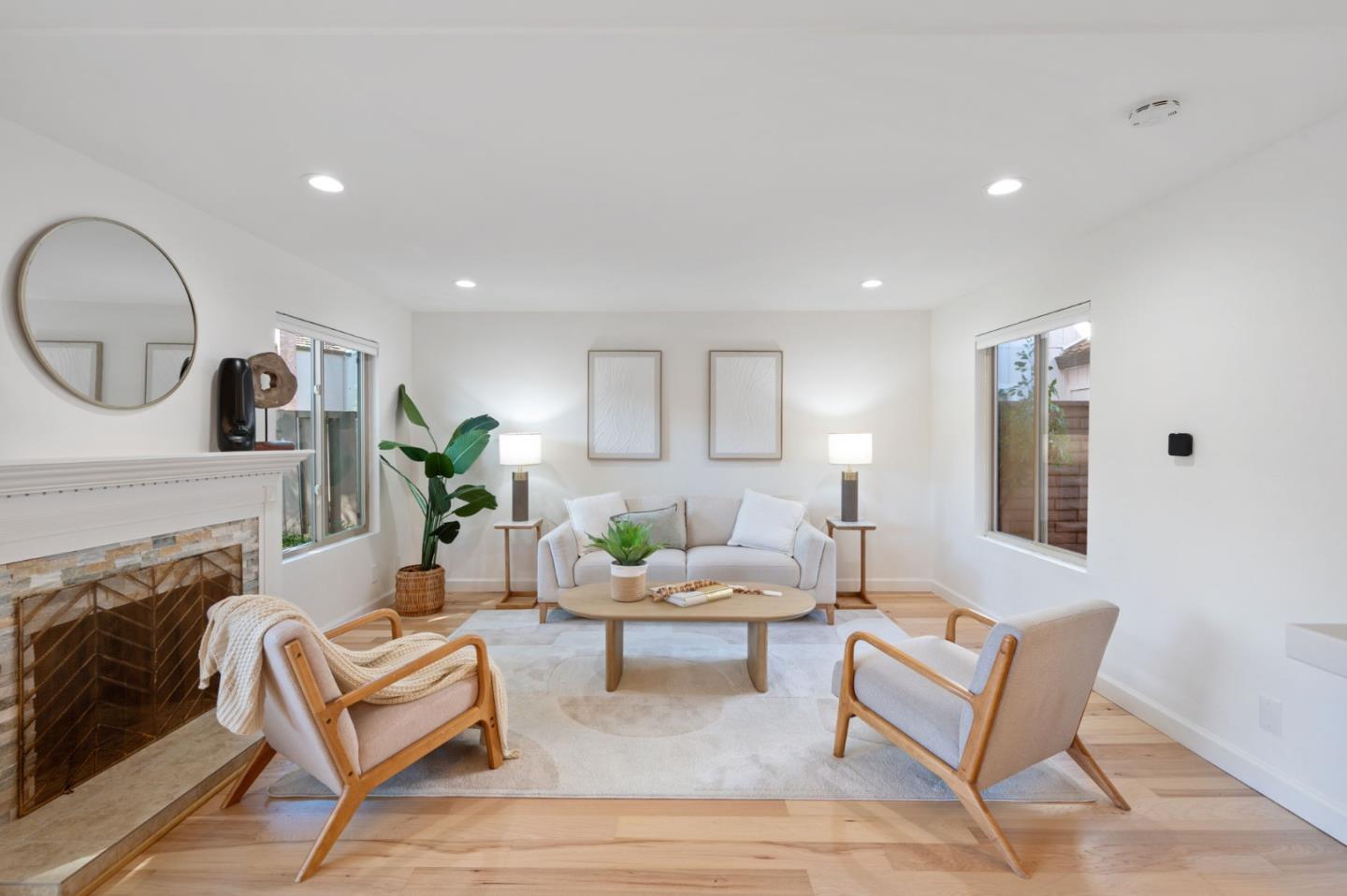 Front Image Thumbnail for ML82038654