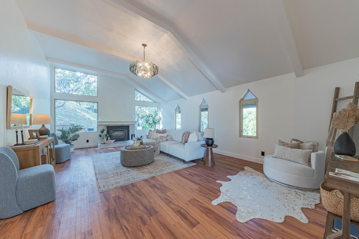 Front Image Thumbnail for ML82038682