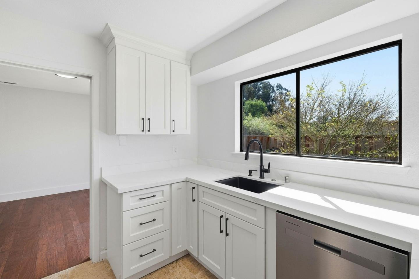 Front Image Thumbnail for ML82038726