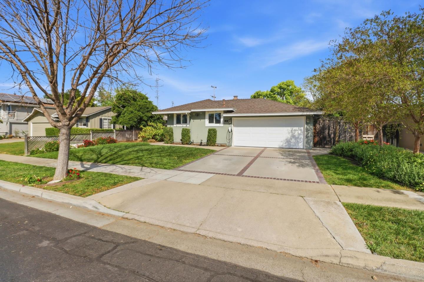 Front Image Thumbnail for ML82038762