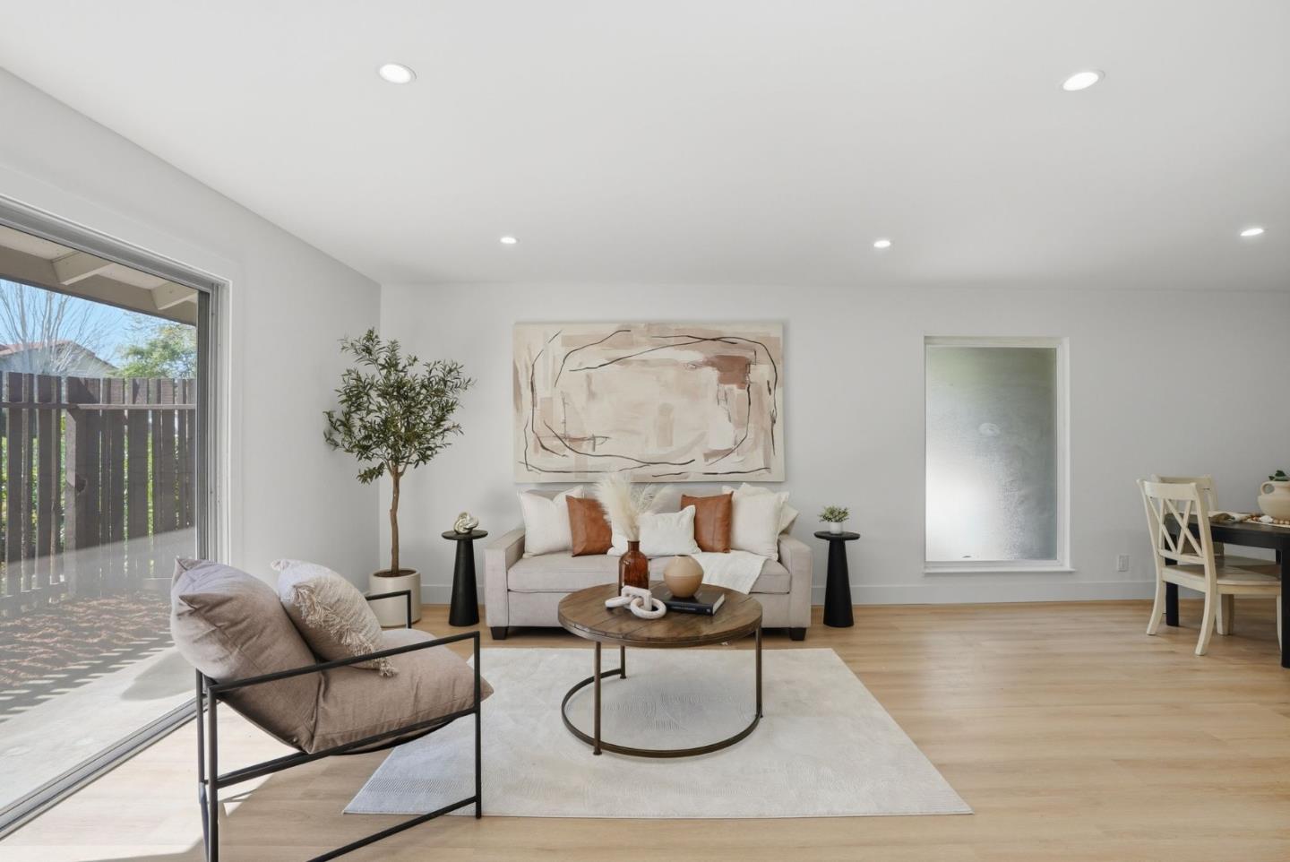 Front Image Thumbnail for ML82038789