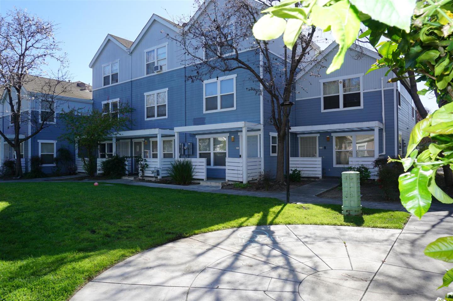 Front Image Thumbnail for ML82038820