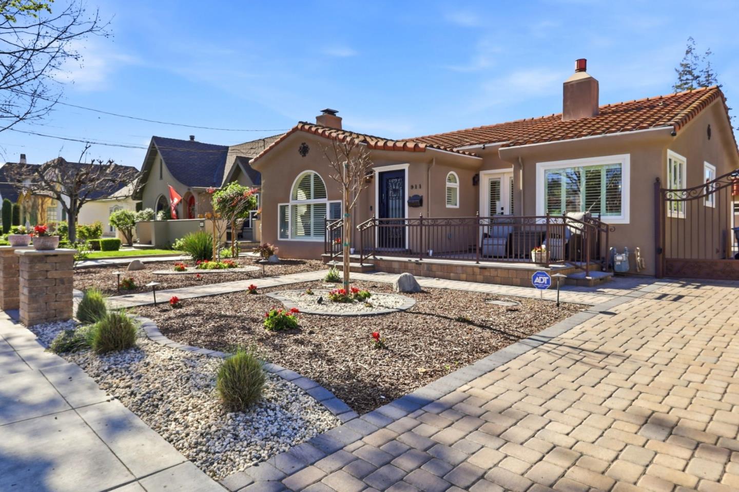 Front Image Thumbnail for ML82038923