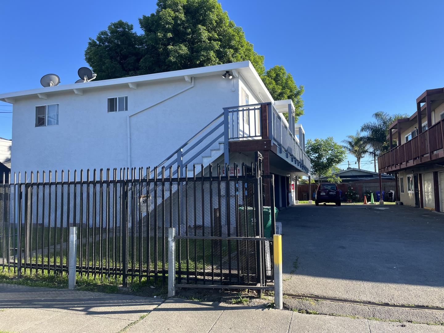 Front Image Thumbnail for ML82038924