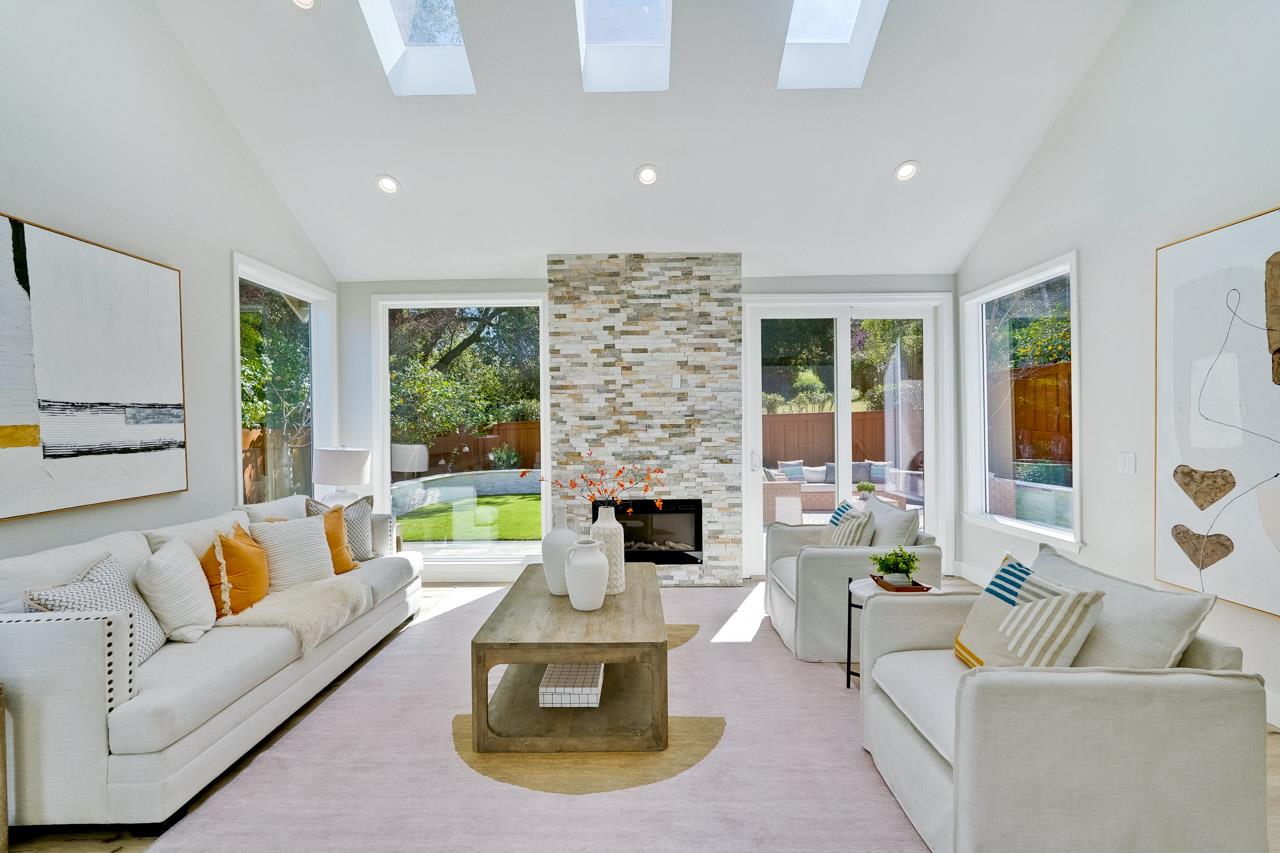 Front Image Thumbnail for ML82038941