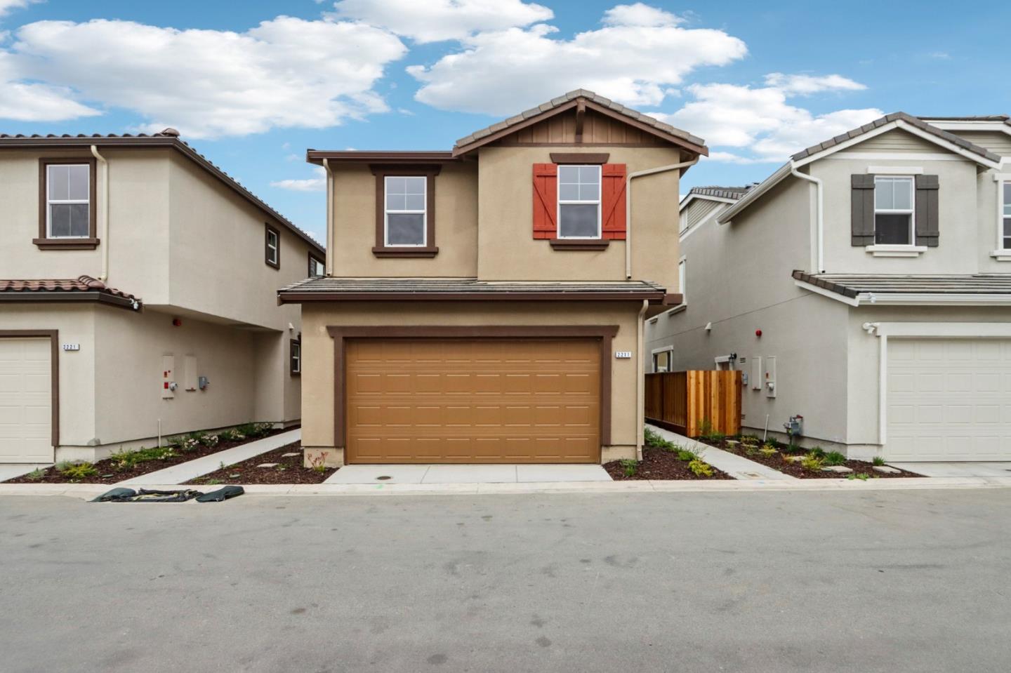 Front Image Thumbnail for ML82038943